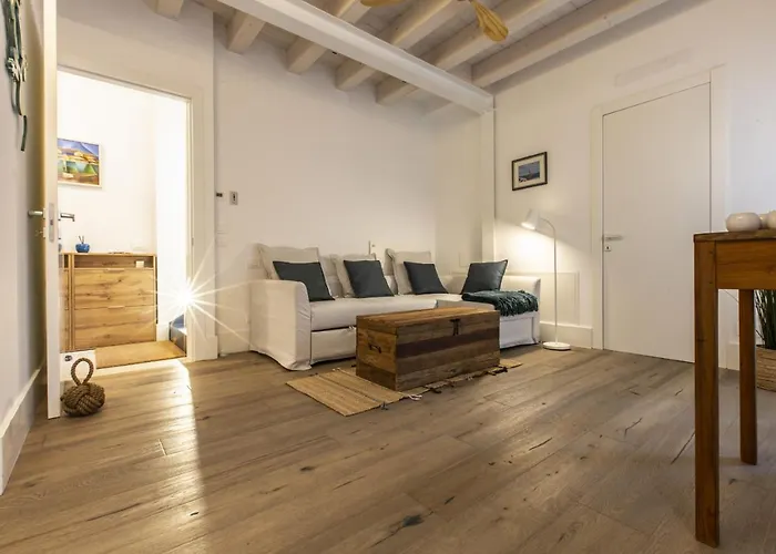 Sant'alvise Design Palace R&r Apartmán *